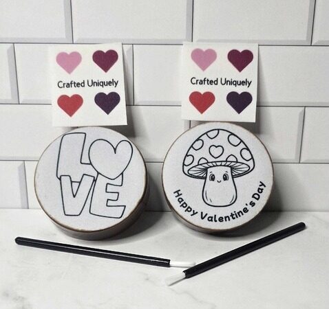 Paint your own chocolate Oreos